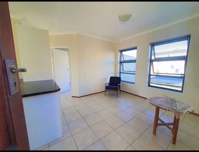 1 BEDROOM APARTMENT TO LET IN PAROW NORTH